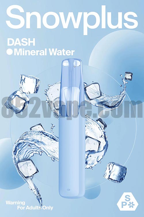 藍色的 Snowplus dash 一次性電子煙 (4000口, 7.5ML, 3%, 530mAh)，在淺藍色背景上顯示水花與冰塊。文字：「Snowplus DASH 礦泉水 」和 「警告 成人專用」。. 電子煙 vape